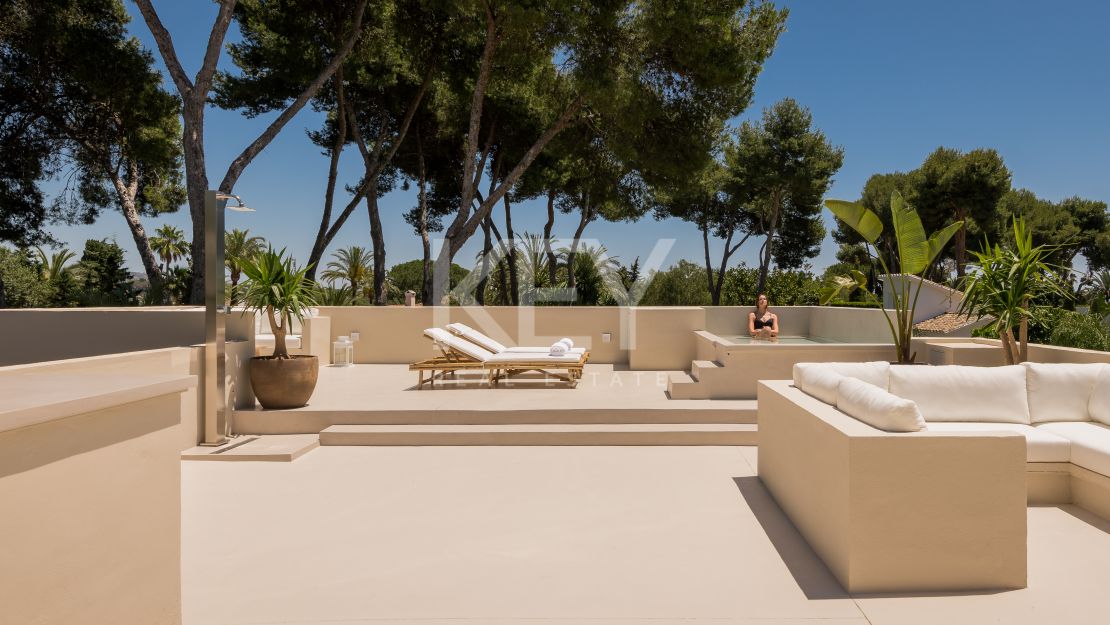 Villa de lujo cerca de la playa para alquiler de corta temporada en Los Monteros, Marbella