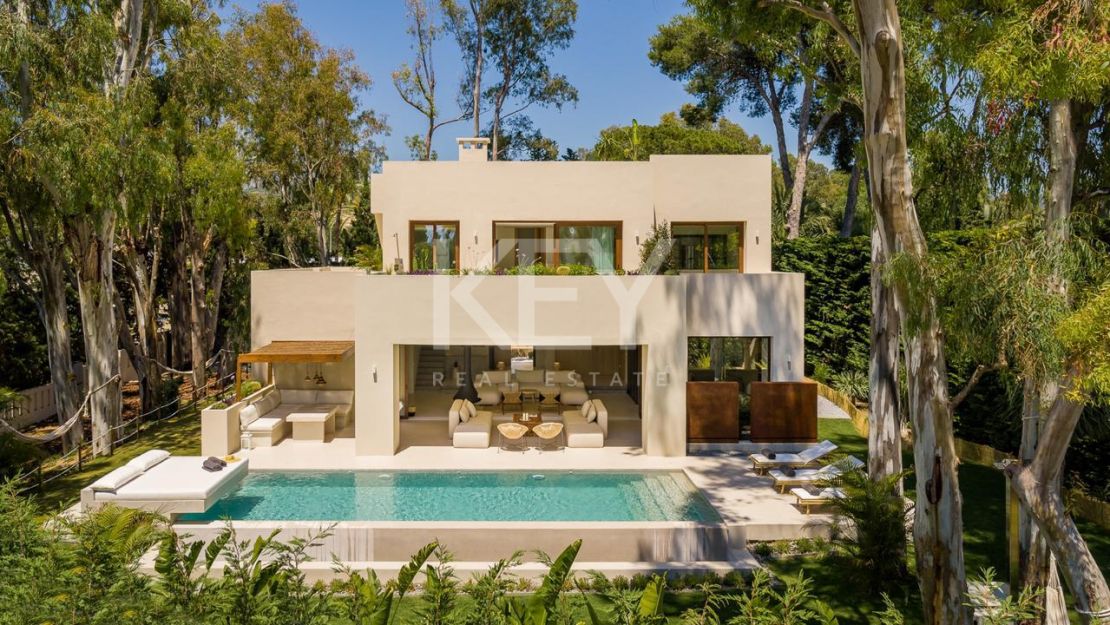 Villa de lujo cerca de la playa para alquiler de corta temporada en Los Monteros, Marbella
