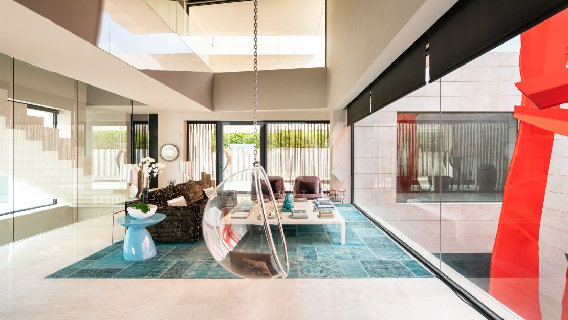 Villa Monet: increíble villa contemporánea con vistas al mar en Golden Mile, Marbella
