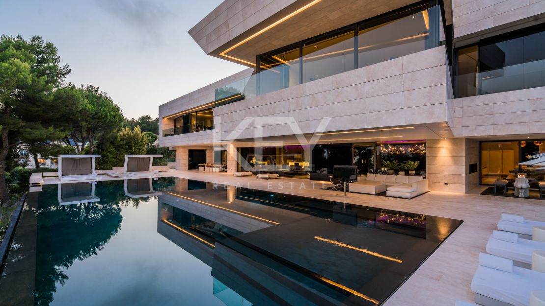 Villa Monet: increíble villa contemporánea con vistas al mar en Golden Mile, Marbella