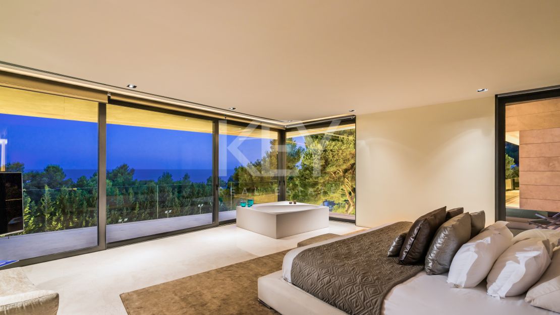 Villa Monet: increíble villa contemporánea con vistas al mar en Golden Mile, Marbella