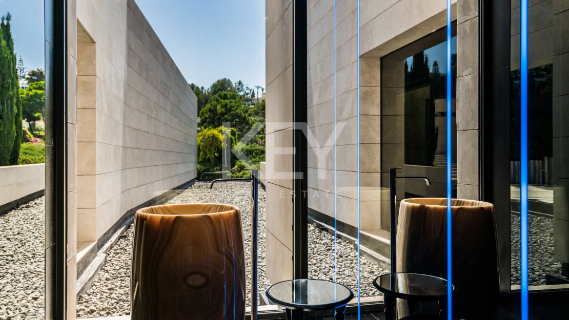Villa Monet: increíble villa contemporánea con vistas al mar en Golden Mile, Marbella
