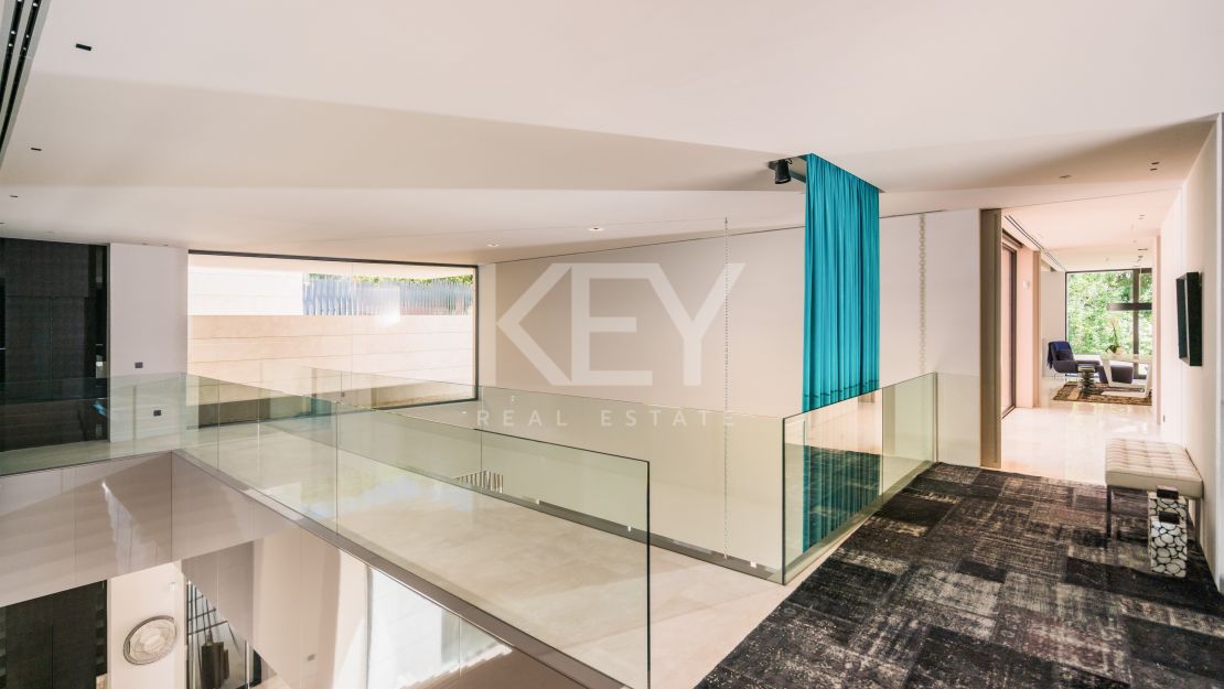 Villa Monet: increíble villa contemporánea con vistas al mar en Golden Mile, Marbella