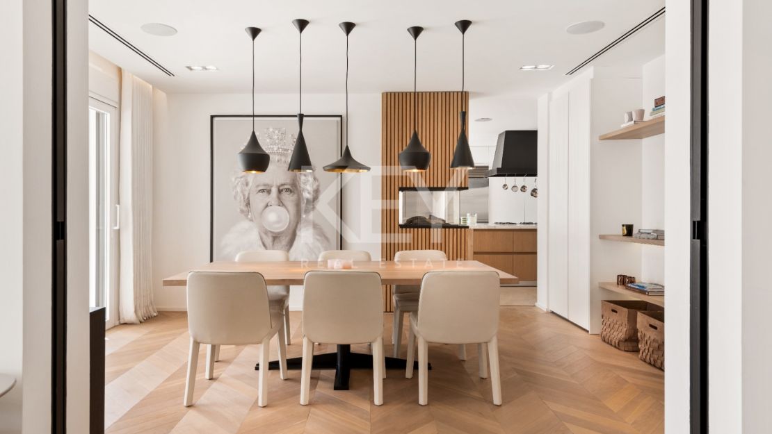 Vida de Lujo en la Milla de Oro: Villa Contemporánea para Alquiler a Corto Plazo