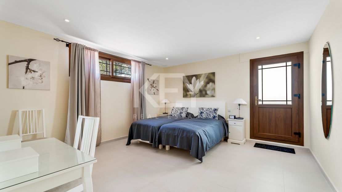 Villa Sofia: beautiful villa for short term rental in front line golf in Los Flamingos, Benahavis.