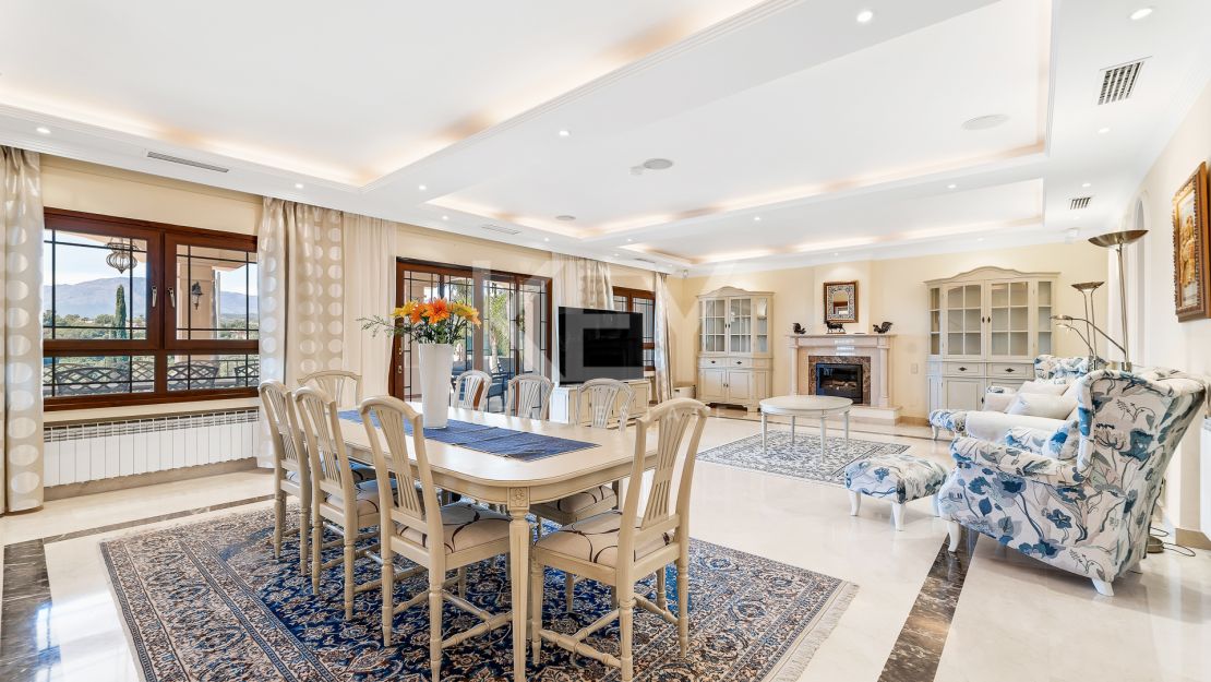 Villa Sofia: beautiful villa for short term rental in front line golf in Los Flamingos, Benahavis.