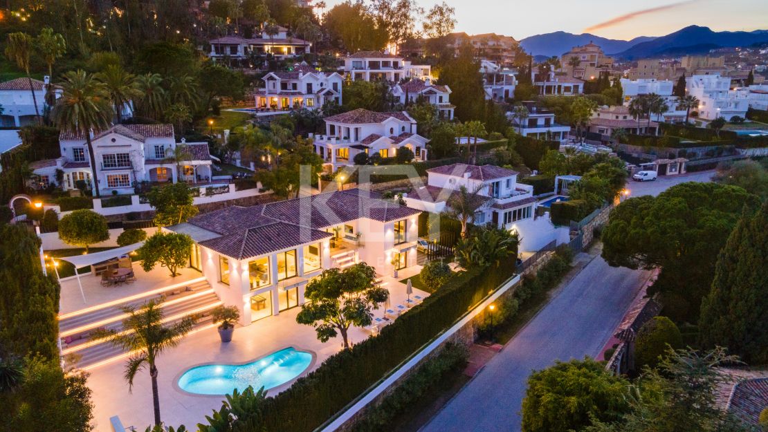 Fully Renovated Modern Villa in the Heart of Golf Valley, Nueva Andalucia for Sale