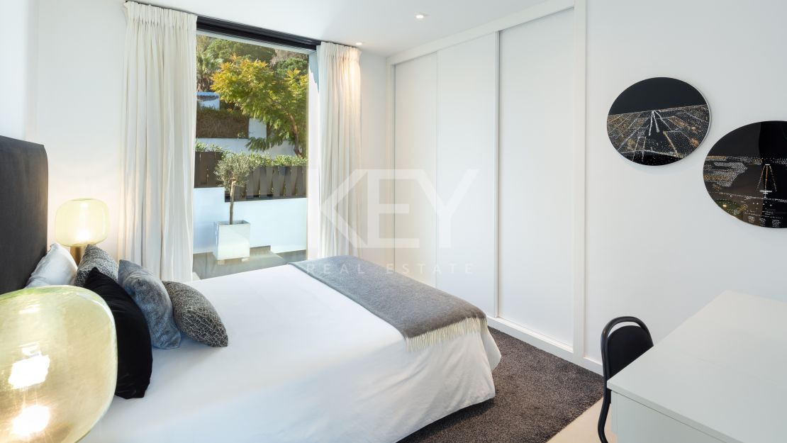 Fully Renovated Modern Villa in the Heart of Golf Valley, Nueva Andalucia for Sale