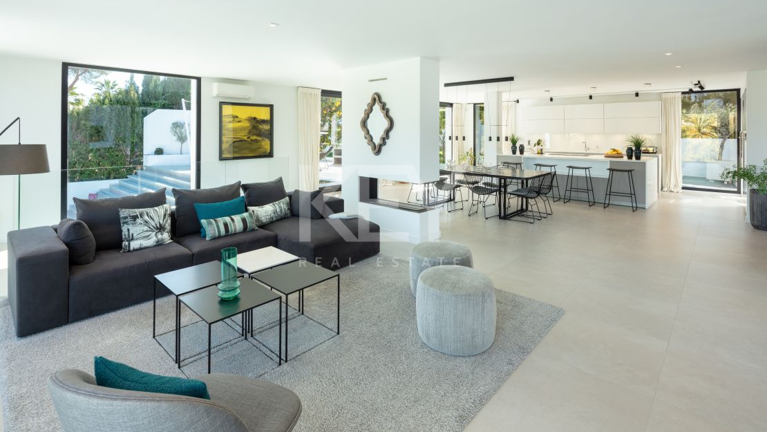 Fully Renovated Modern Villa in the Heart of Golf Valley, Nueva Andalucia for Sale