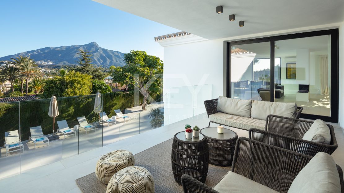 Fully Renovated Modern Villa in the Heart of Golf Valley, Nueva Andalucia for Sale