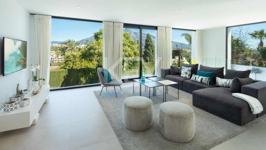 Fully Renovated Modern Villa in the Heart of Golf Valley, Nueva Andalucia for Sale
