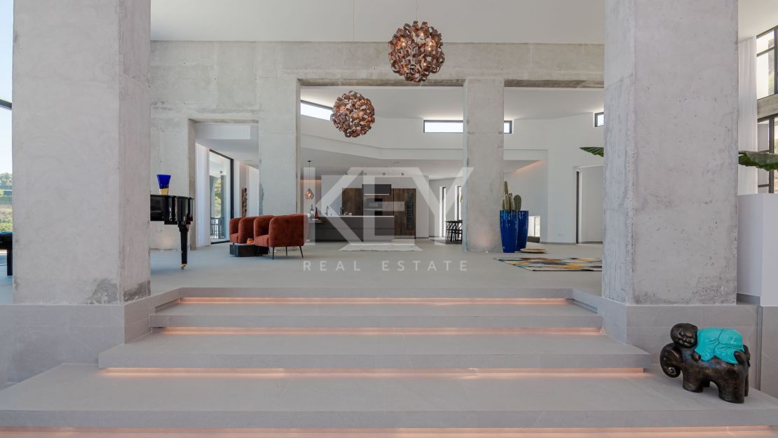 Impressive villa Paraiso Alto for rent in Benahavis