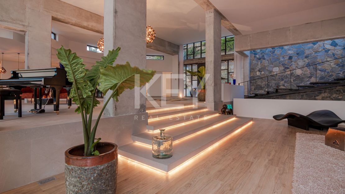 Impressive villa Paraiso Alto for rent in Benahavis