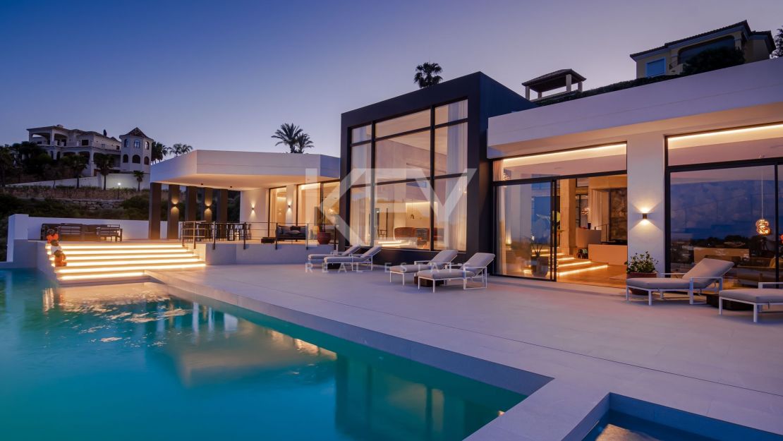 Impressive villa Paraiso Alto for rent in Benahavis