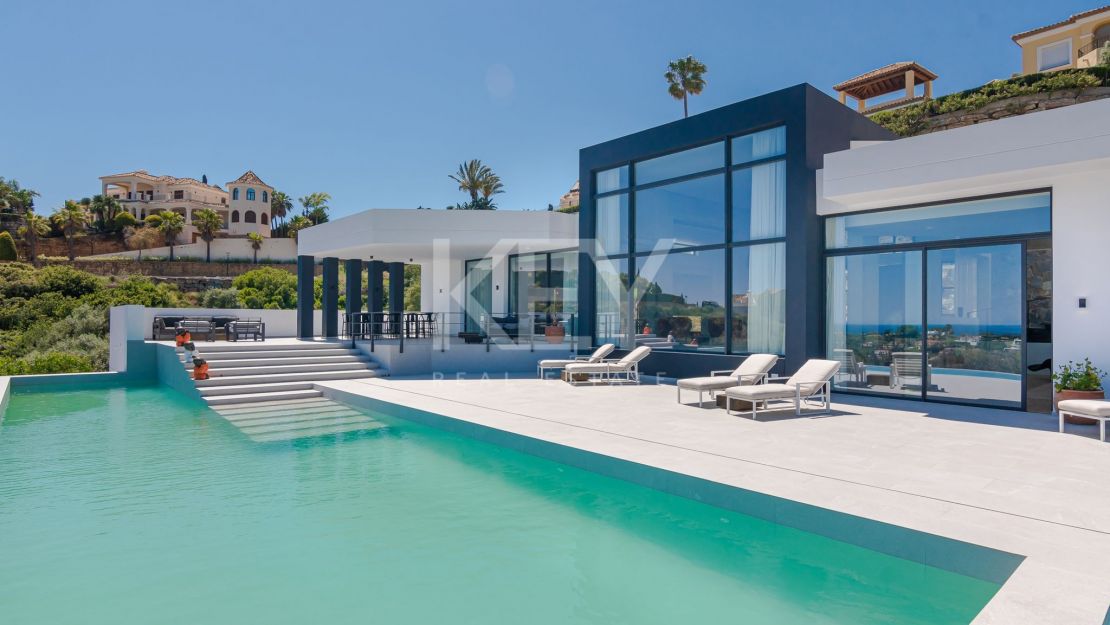 Impressive villa Paraiso Alto for rent in Benahavis