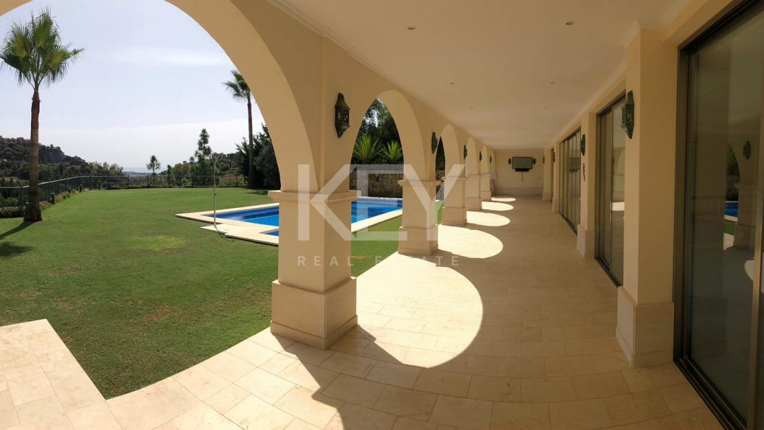 Luxury golf front villa located in Los Arqueros, Benahavis