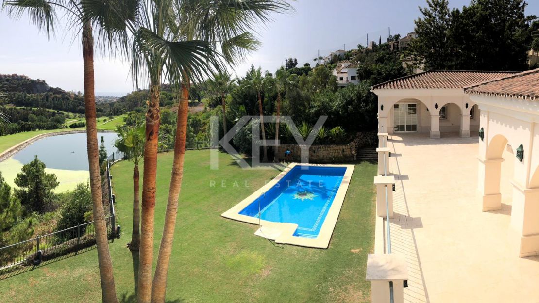 Luxury golf front villa located in Los Arqueros, Benahavis