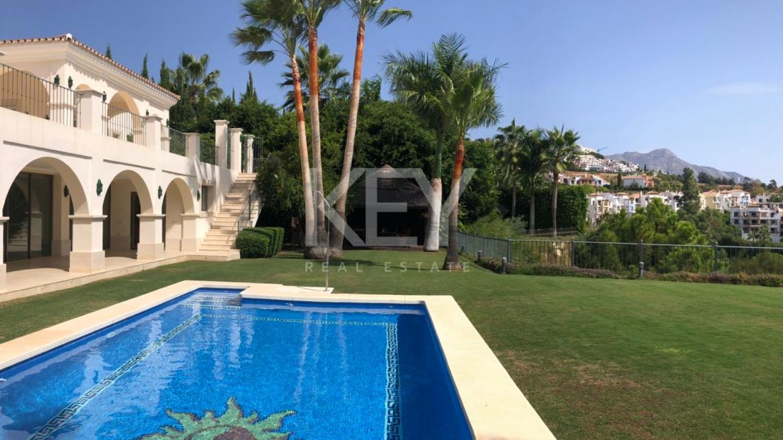 Luxury golf front villa located in Los Arqueros, Benahavis