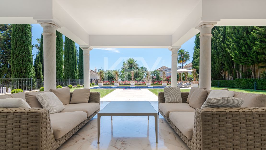 Villa Eloise: luxury holiday rentals with sea views in Golden Mile, Marbella