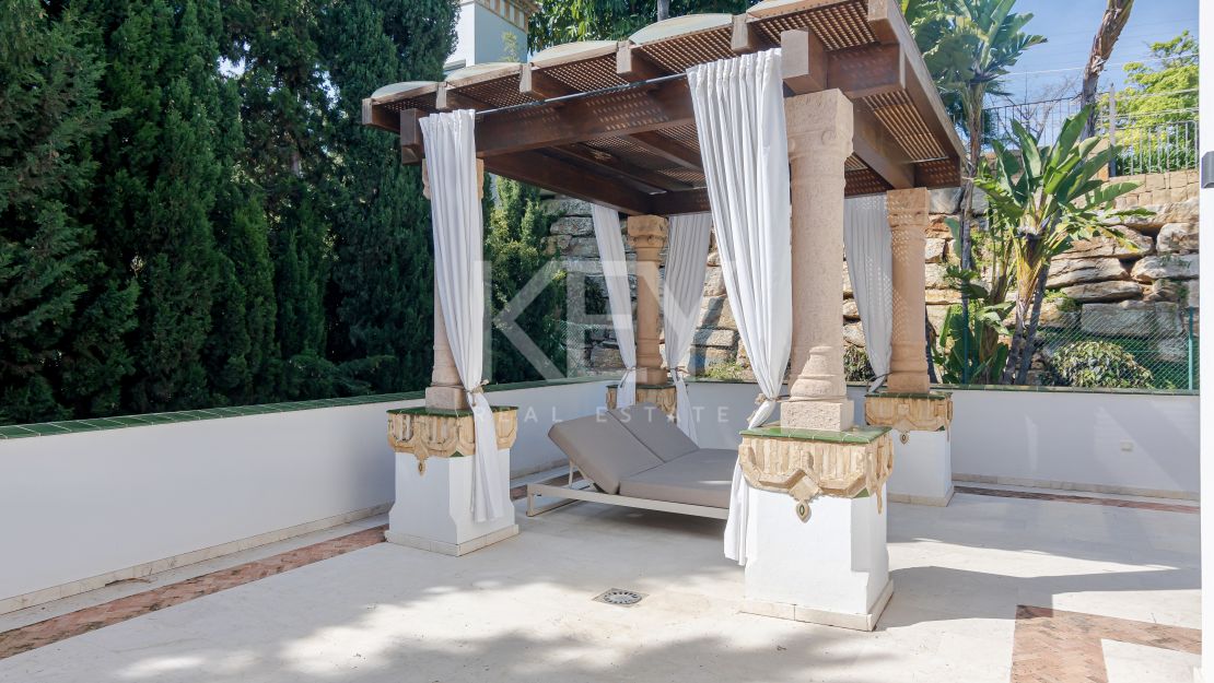 Villa Eloise: luxury holiday rentals with sea views in Golden Mile, Marbella