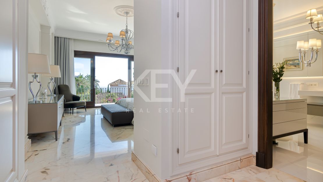 Villa Eloise: luxury holiday rentals with sea views in Golden Mile, Marbella