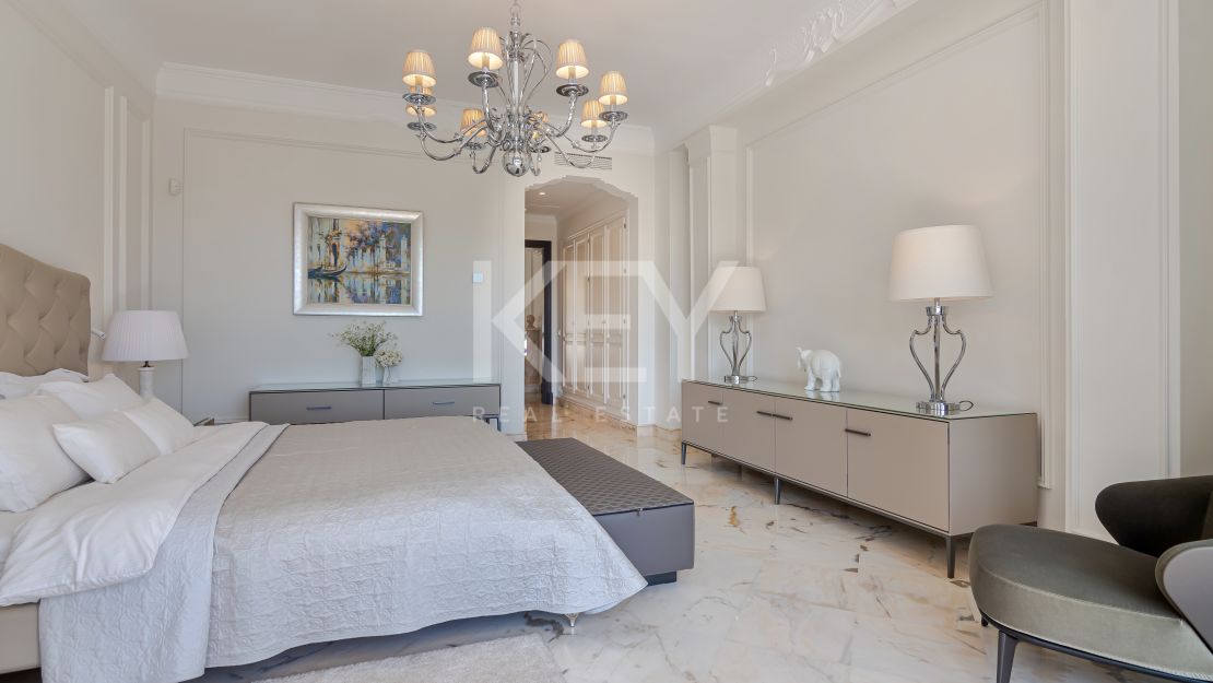 Villa Eloise: luxury holiday rentals with sea views in Golden Mile, Marbella