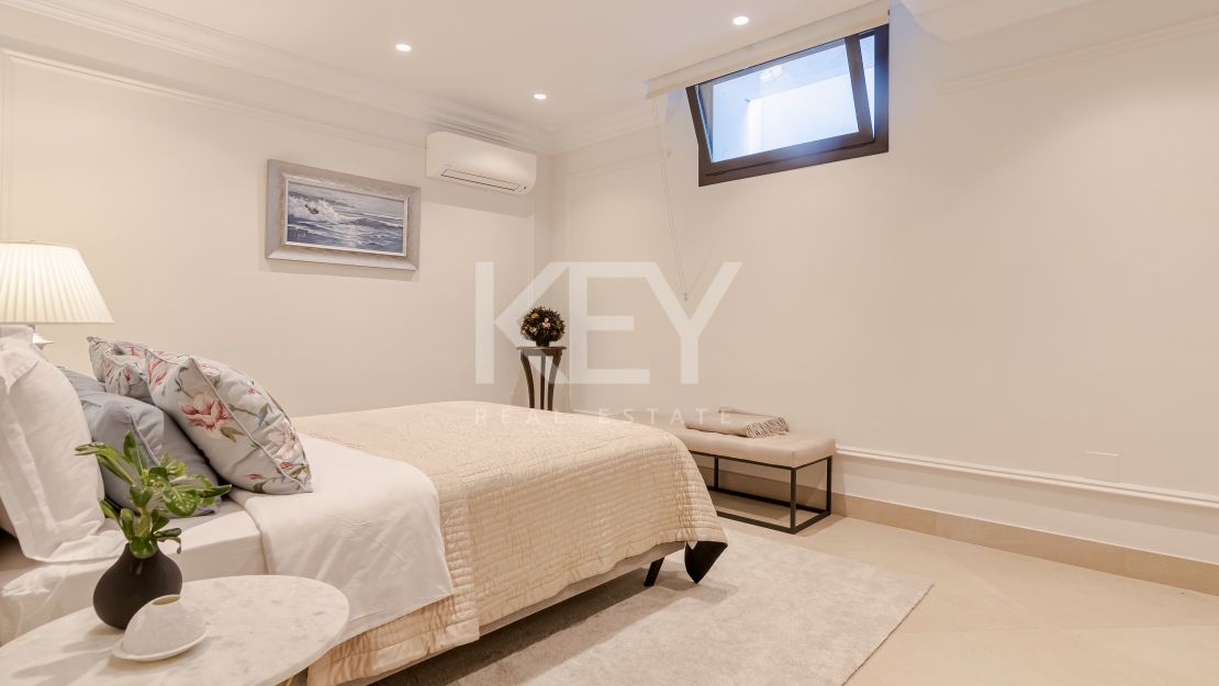 Villa Eloise: luxury holiday rentals with sea views in Golden Mile, Marbella