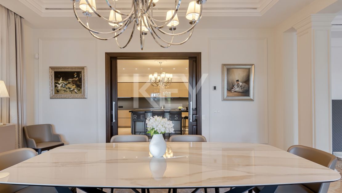 Villa Eloise: luxury holiday rentals with sea views in Golden Mile, Marbella