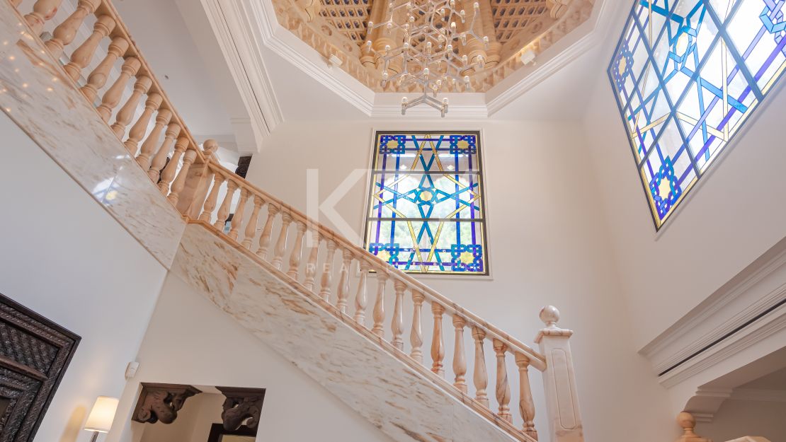 Villa Eloise: luxury holiday rentals with sea views in Golden Mile, Marbella
