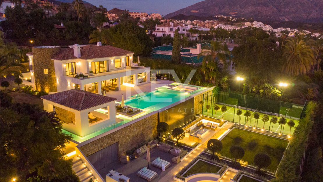 Villa Amanda: Amazing sea views luxury villa in Nueva Andalucia, Marbella