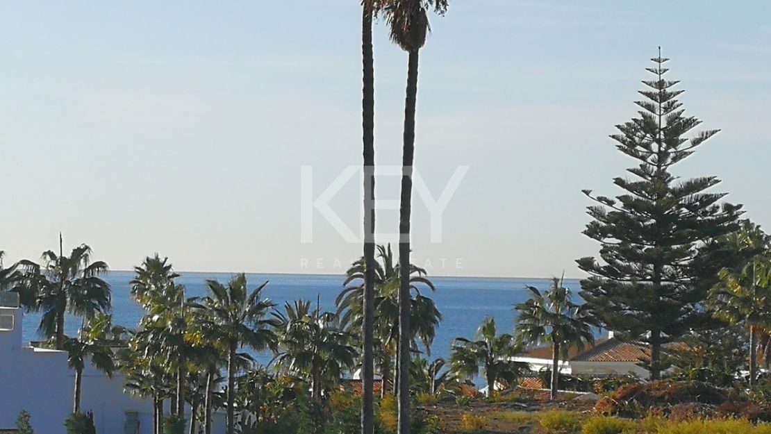 Villa de lujo junto a la playa en alquiler a corto plazo en Milla de Oro, Marbella