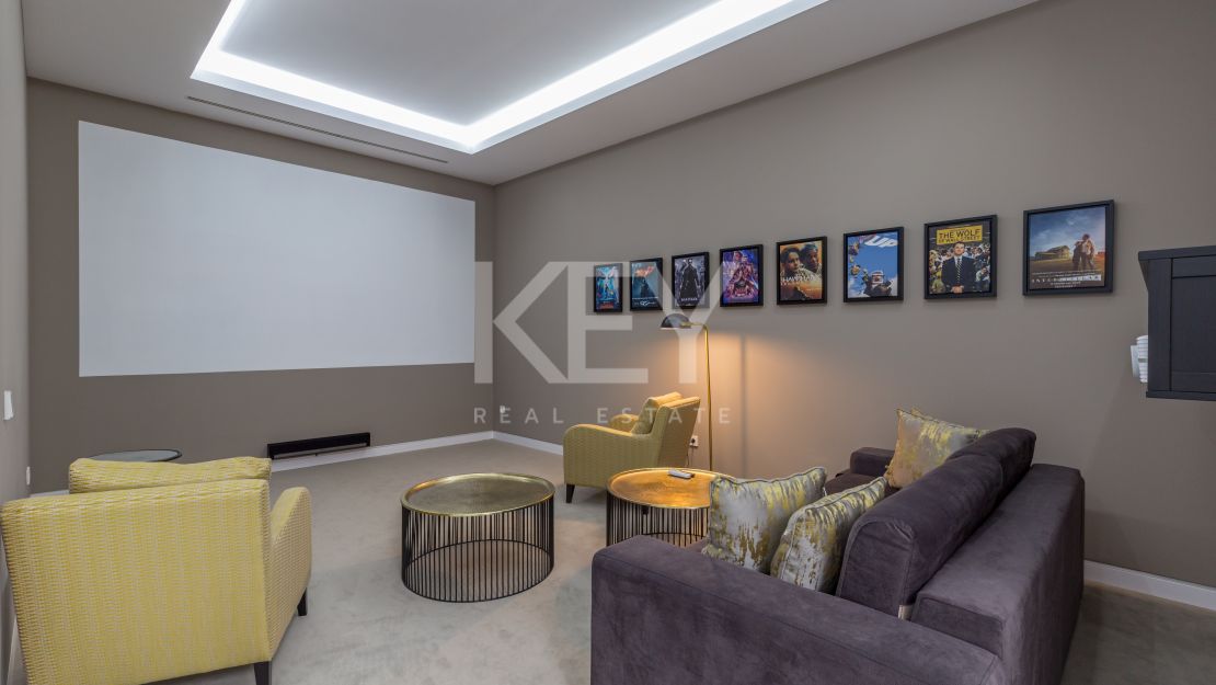 Villa de lujo junto a la playa en alquiler a corto plazo en Milla de Oro, Marbella