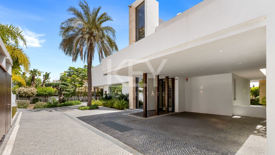 Villa Venere: A Modern villa for rent in the prestigious location in La Cerquilla, Nueva Andalucia, Marbella