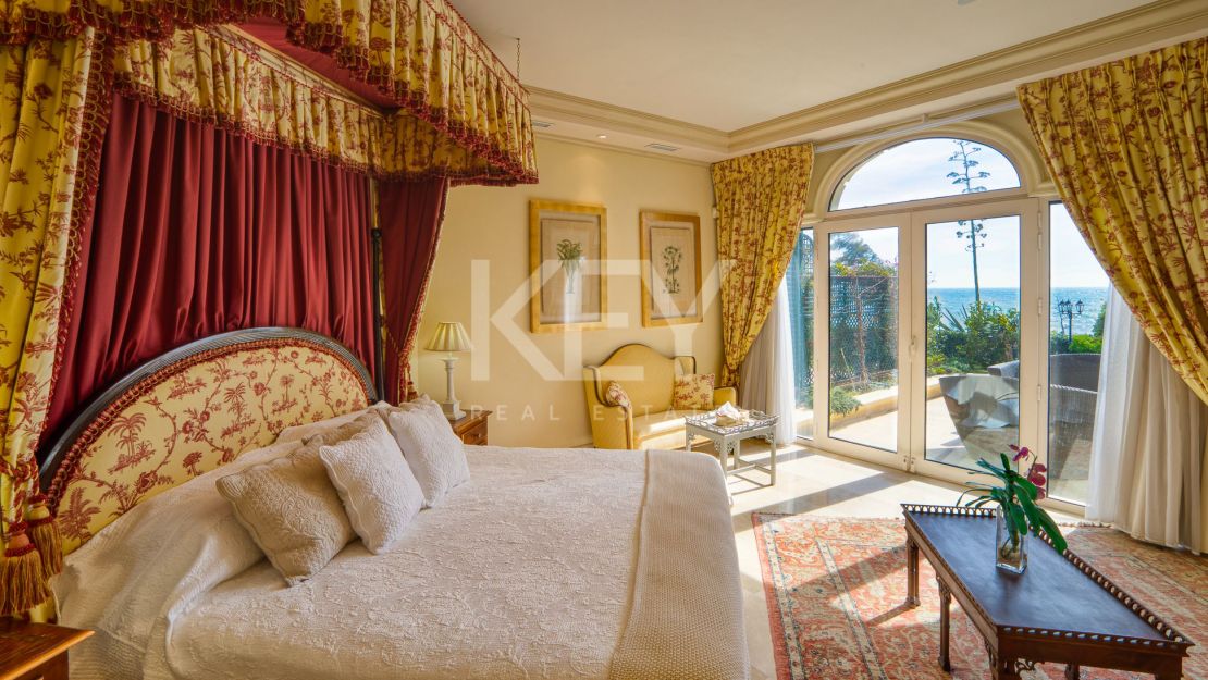 Villa Majestic: la escapada de vacaciones de sus sueños en primera línea de playa en la Cala de Mijas