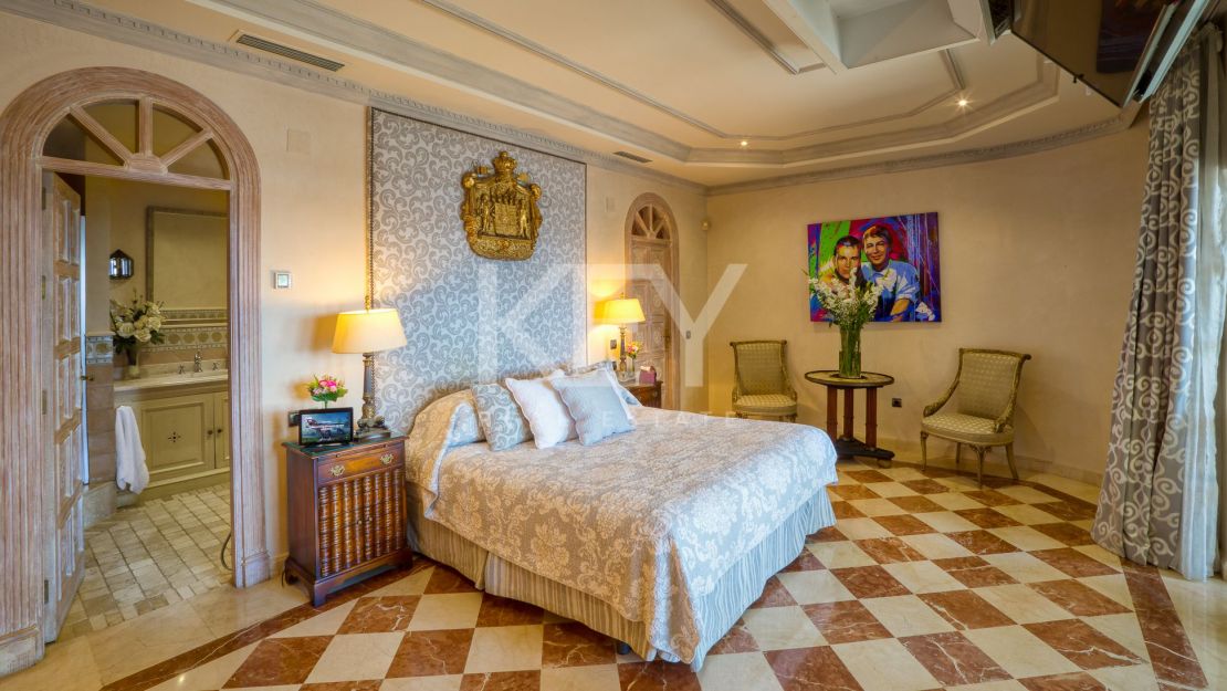 Villa Majestic: la escapada de vacaciones de sus sueños en primera línea de playa en la Cala de Mijas