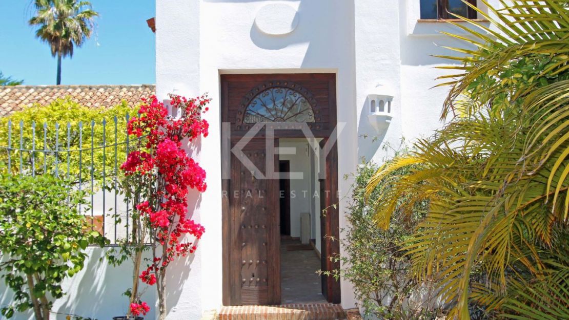 Villa en estilo mediterráneo en Gudalmina Baja, Marbella cerca de la playa
