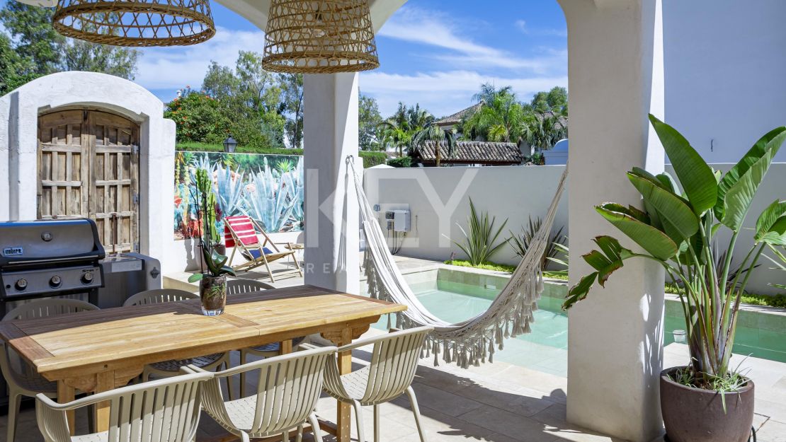 Villa Venice Beach: beachside villa in Golden Mile, Marbella