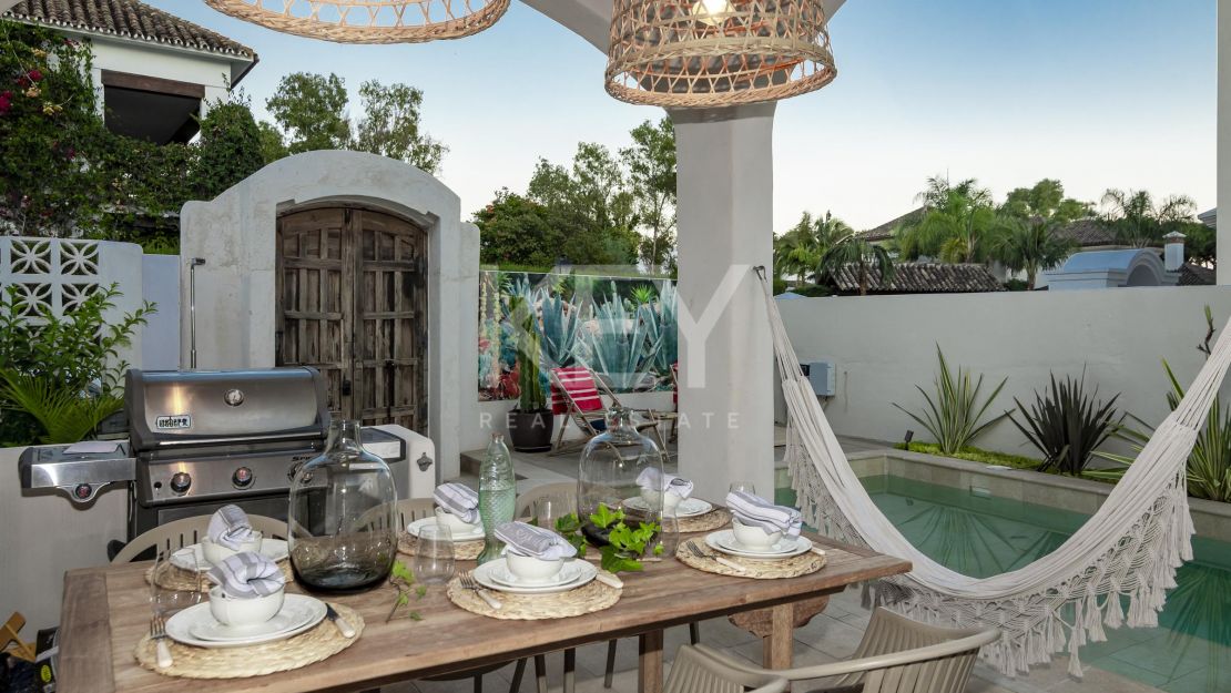 Villa Venice Beach: beachside villa in Golden Mile, Marbella