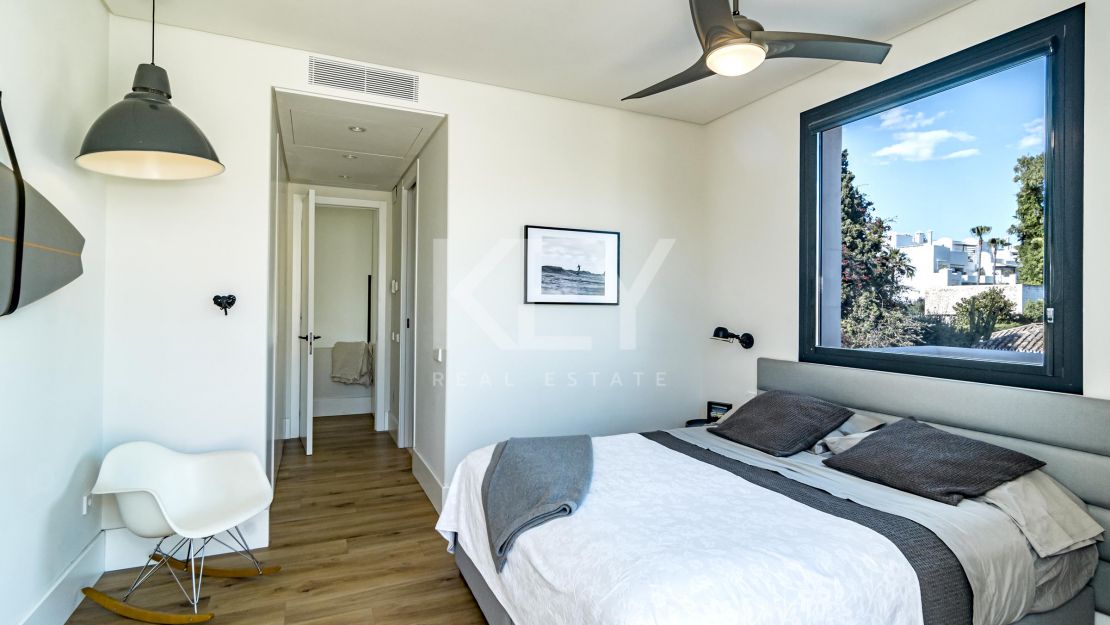 Villa Venice Beach: beachside villa in Golden Mile, Marbella