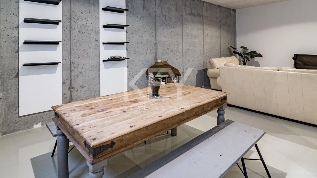 Villa Venice Beach: beachside villa in Golden Mile, Marbella