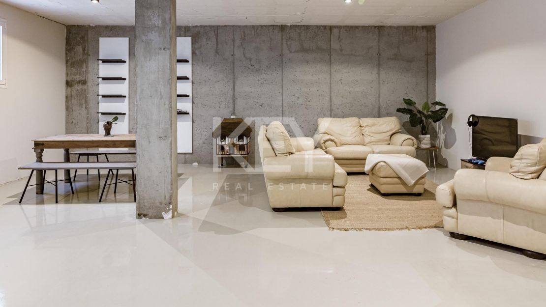 Villa Venice Beach: beachside villa in Golden Mile, Marbella