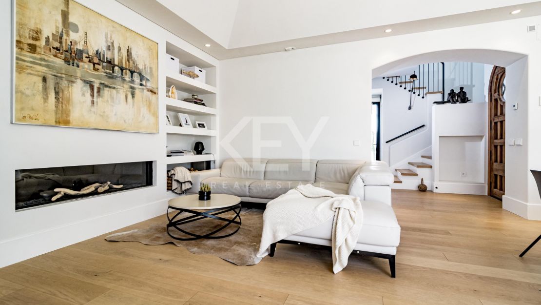 Villa Venice Beach: beachside villa in Golden Mile, Marbella
