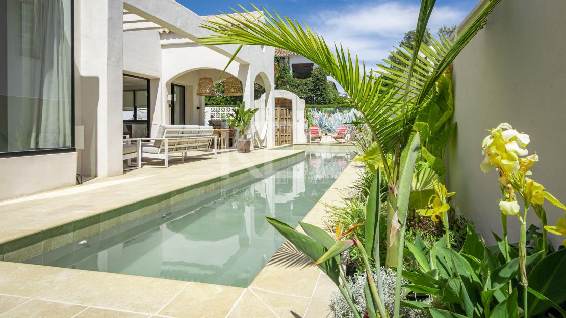 Villa Venice Beach: beachside villa in Golden Mile, Marbella
