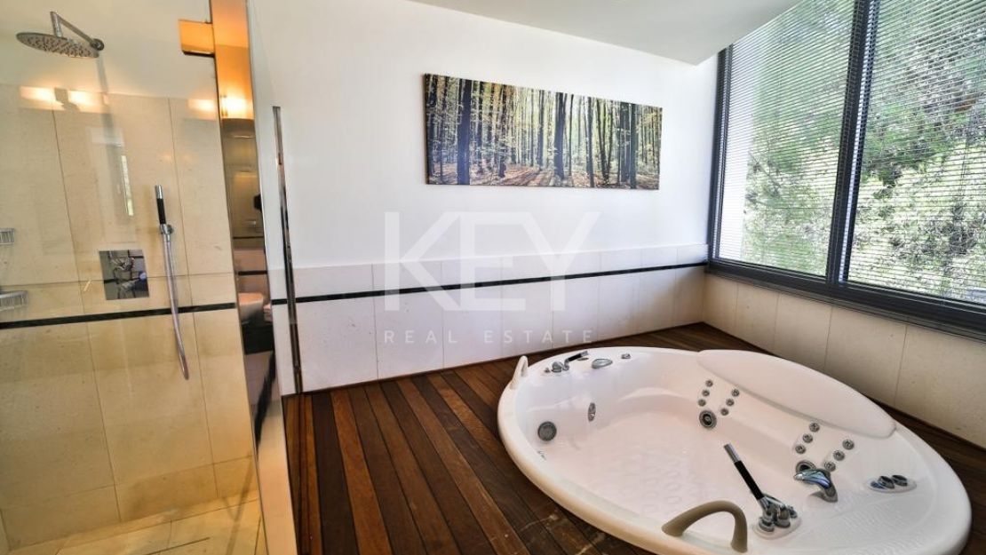 Luxury and modern townhouse for rent  in Sierra Blanca, Marbella