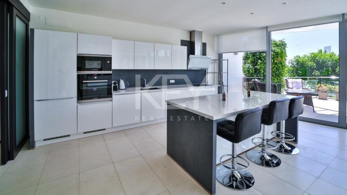 Luxury and modern townhouse for rent  in Sierra Blanca, Marbella