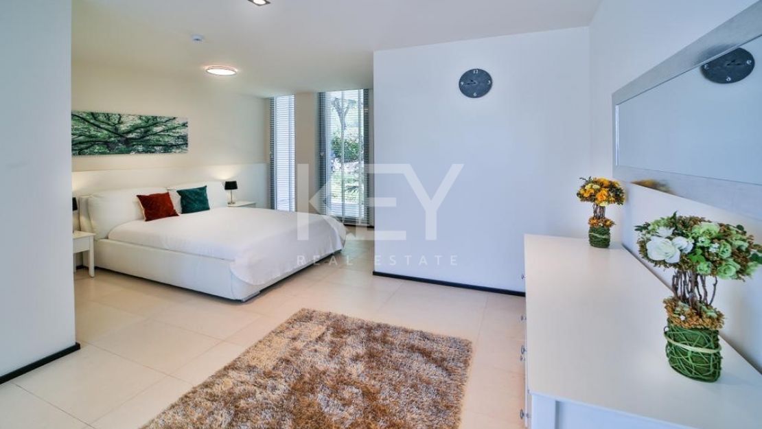 Luxury and modern townhouse for rent  in Sierra Blanca, Marbella
