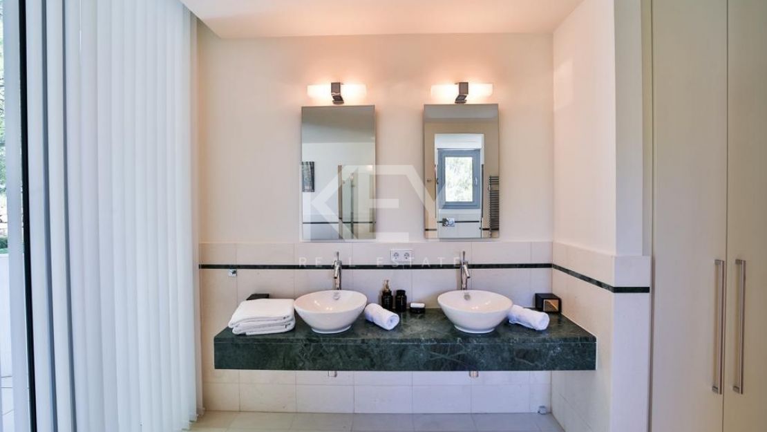 Luxury and modern townhouse for rent  in Sierra Blanca, Marbella