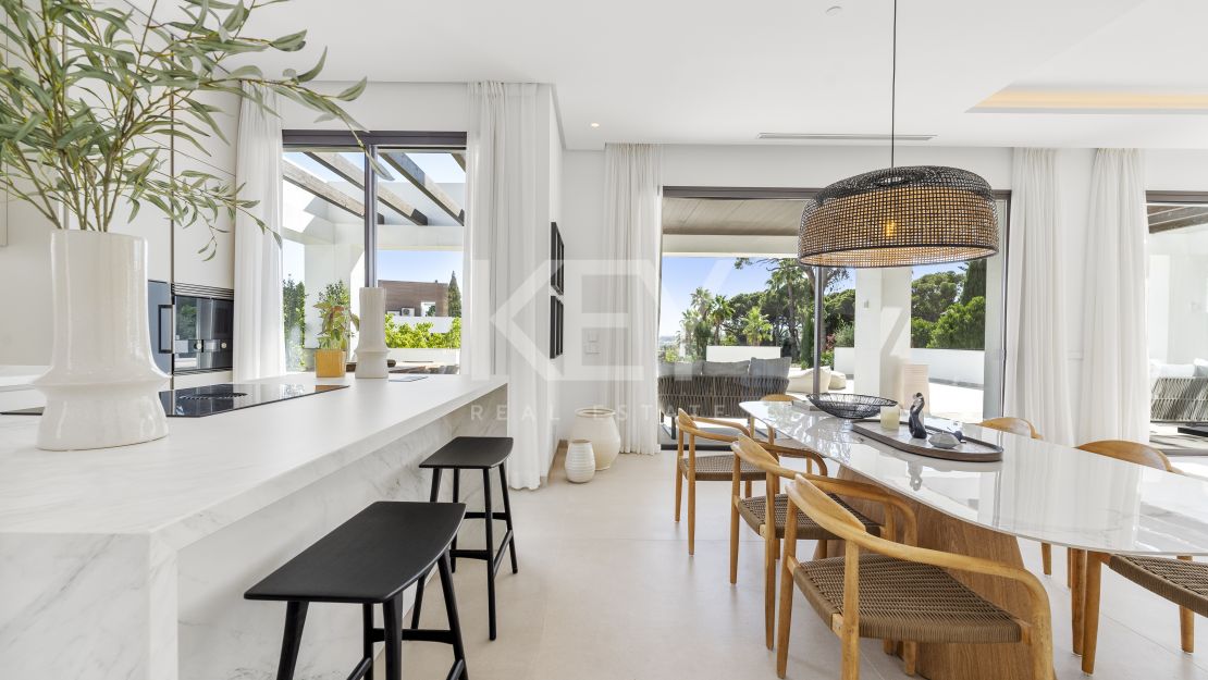 Brand new sea views villa in gated community in Golden Mile, Marbella