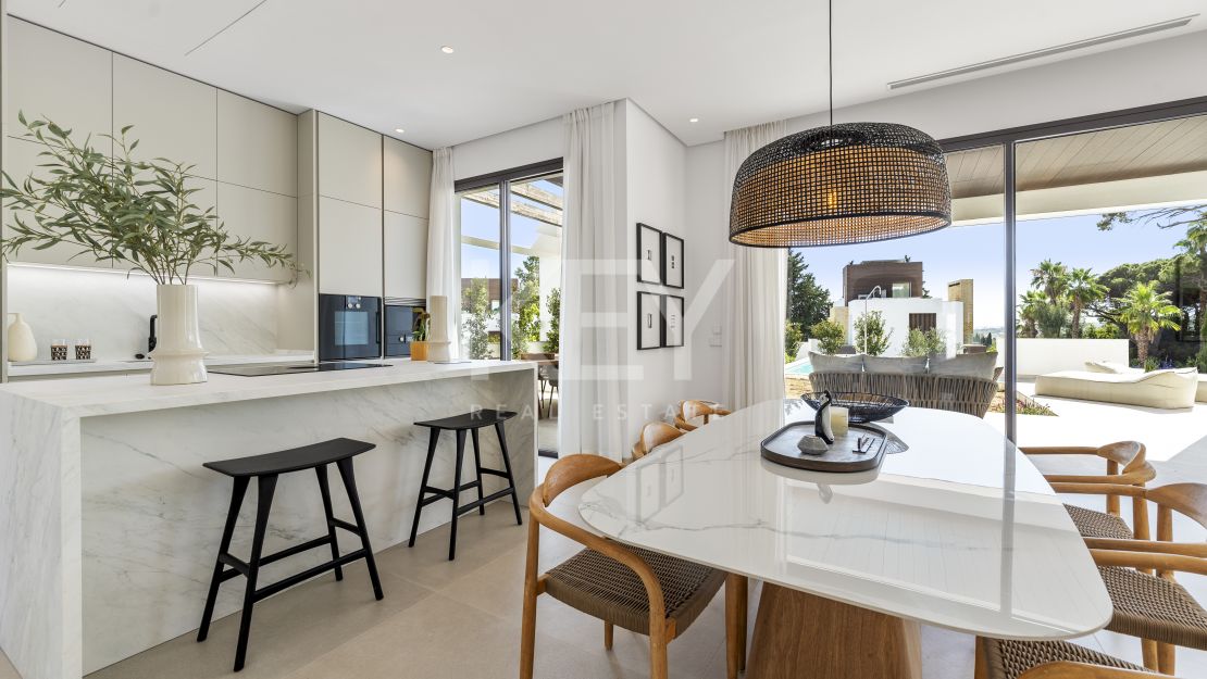 Brand new sea views villa in gated community in Golden Mile, Marbella