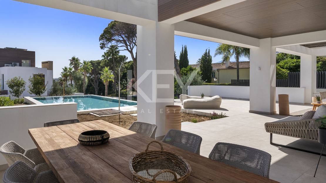 Brand new sea views villa in gated community in Golden Mile, Marbella